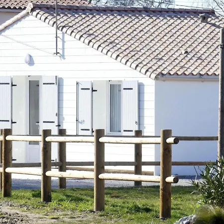 Challans, 3 Pièces, 4 Personnes - Fr-1-426-410 *